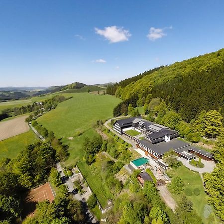 Отель Waldhaus Ohlenbach Шмалленберг Экстерьер фото